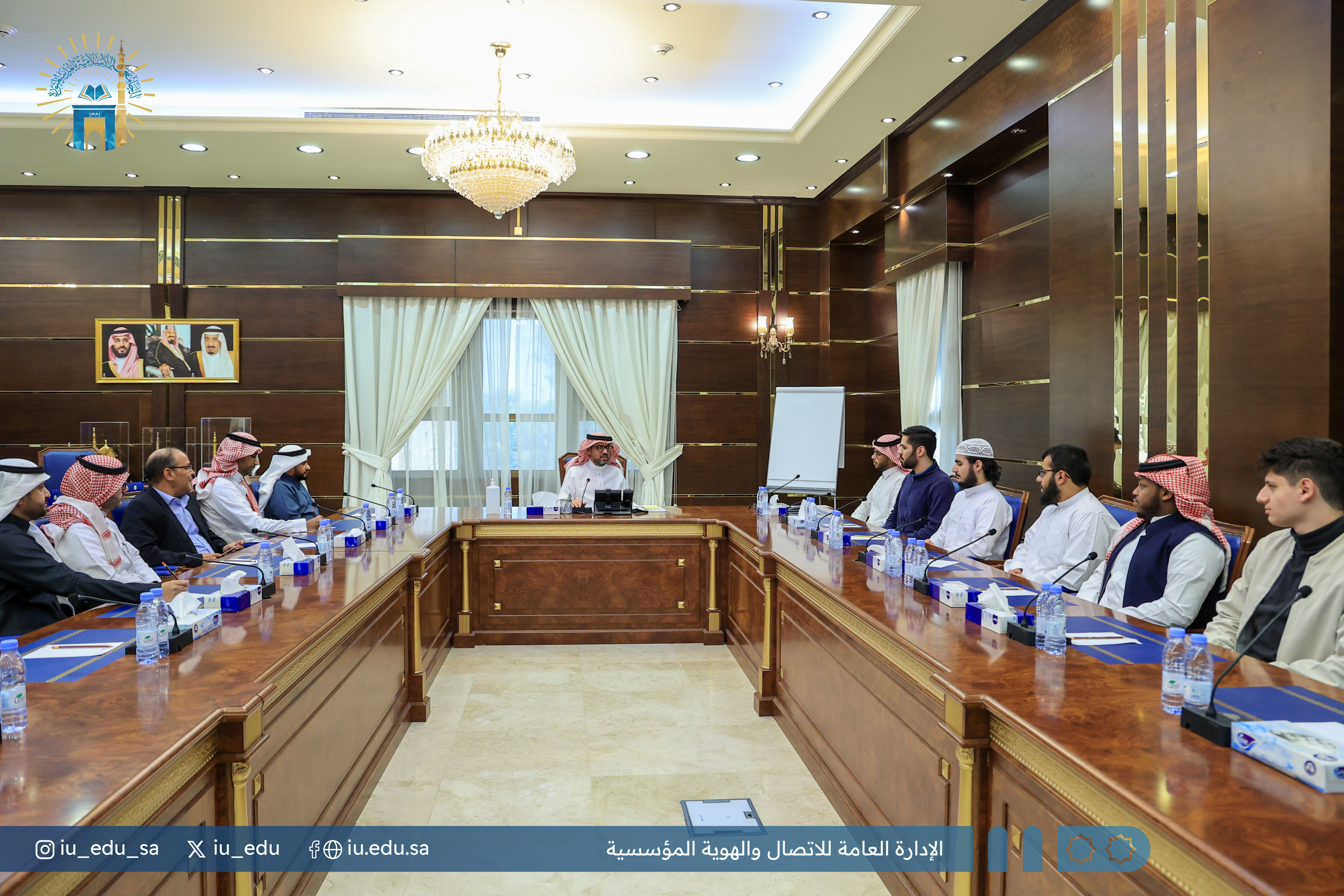 رئيس الجامعة الإسلامية يكرّم فريق كلية الهندسة المشارك في هاكاثون "إنجاز"